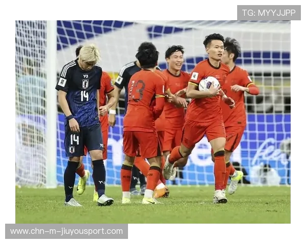 阿贾克斯追内马尔式盘切风格：足球艺术的极致追寻