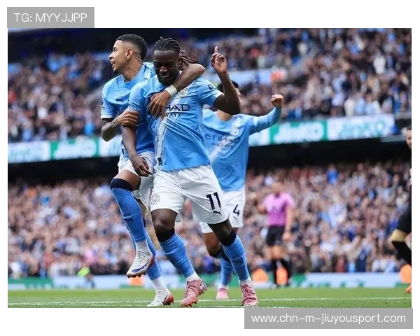 曼城与巴黎展开激烈竞争，福登与哈兰德继续表现出色，曼城 弗登